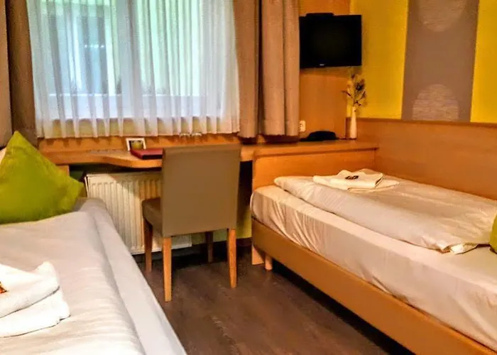 Kunterbunt In Wuerzburger Innenstadt ホテル 3*