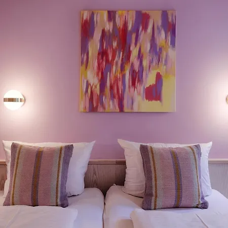 Kunterbunt In Wuerzburger Innenstadt Hotel
